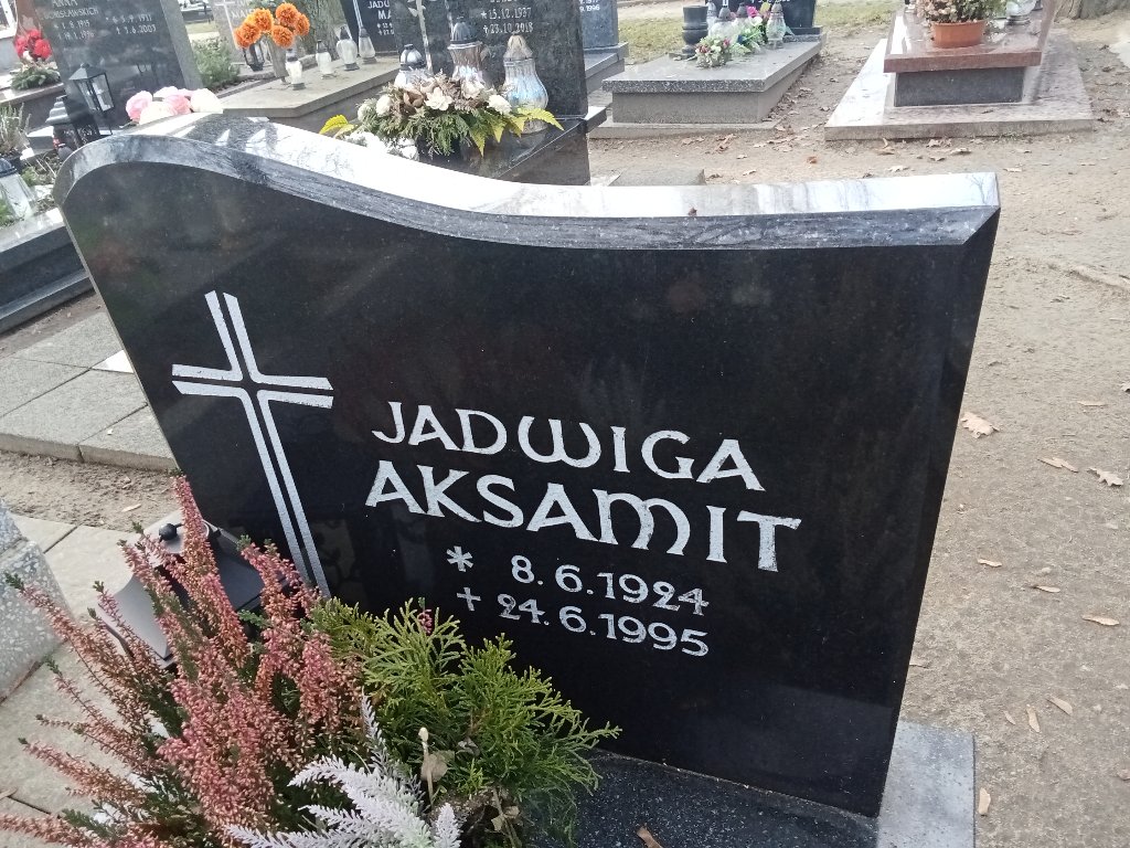 Grób Jadwiga Aksamit